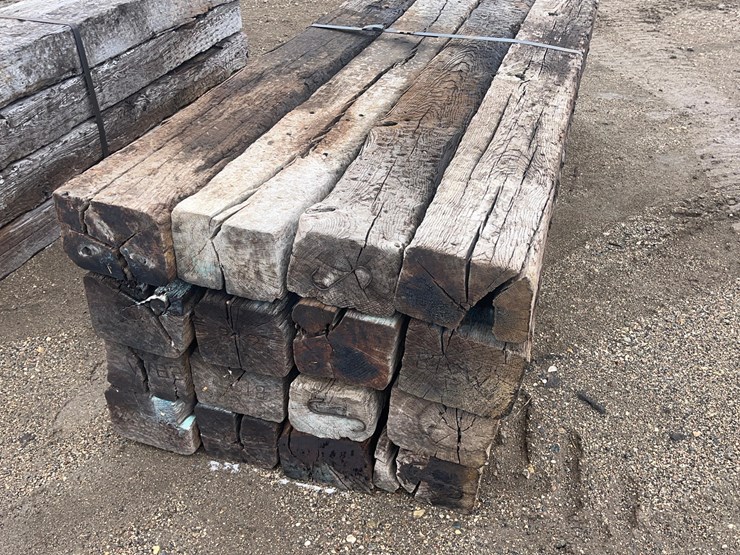 16-railroad-ties-image-2