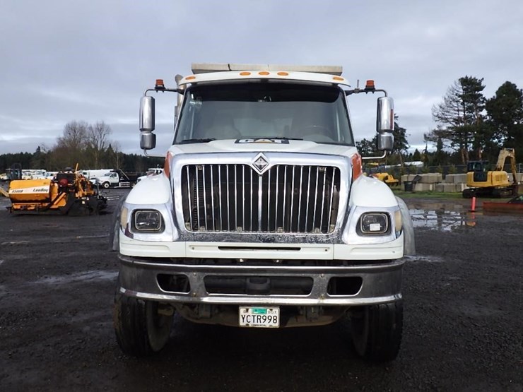 2007-international-7600-image-2