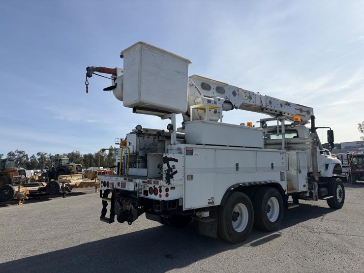 2012-international-workstar-7400-image-3