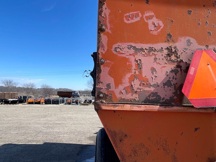 #1013-•-caldwell-grain-cart-image-20