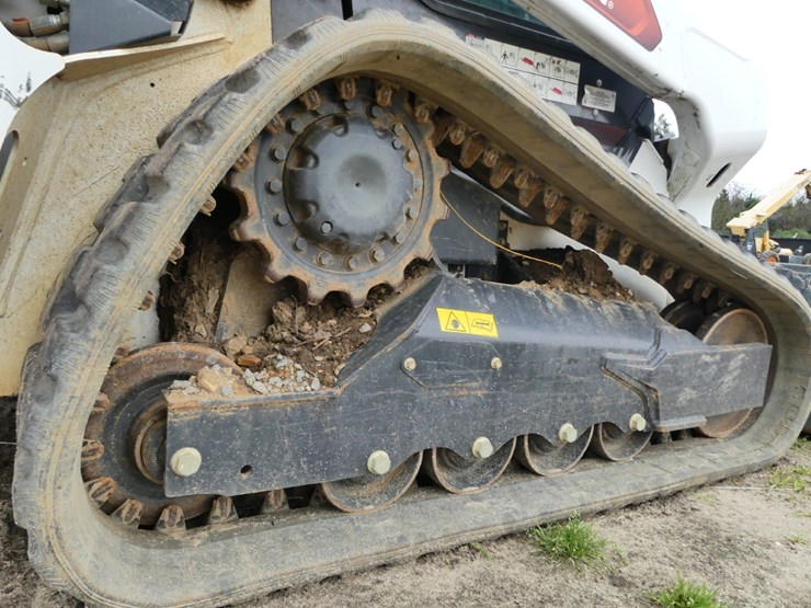 2023-bobcat-t64-image-5