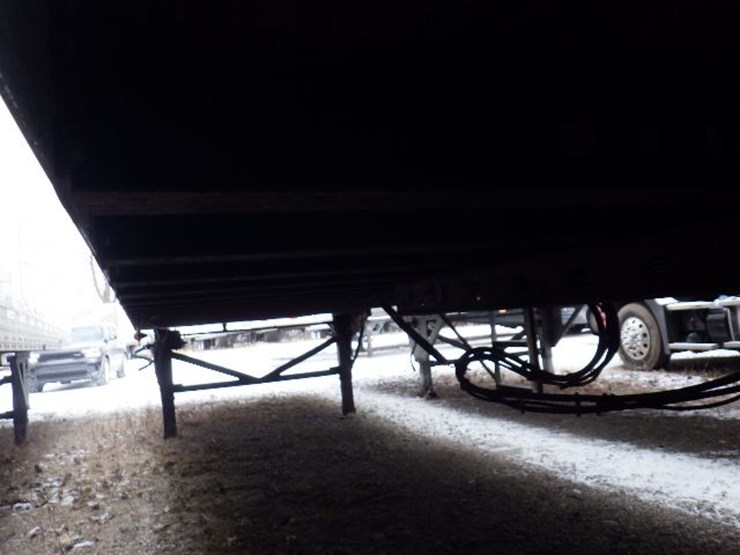 2011-great-dane-van-image-21