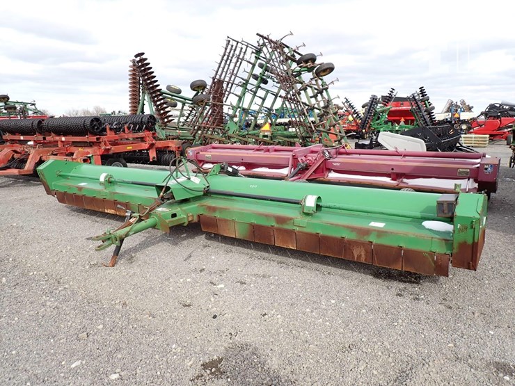 john-deere-120-image-1