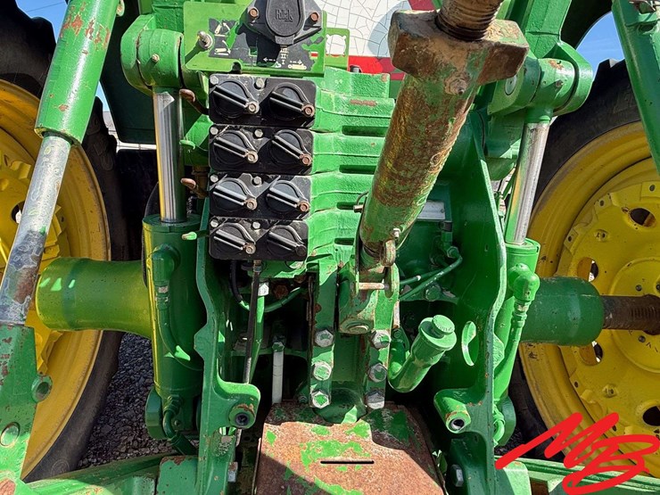 1995-john-deere-8200-image-8