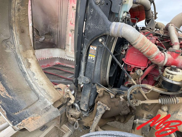 2013-peterbilt-388-image-10