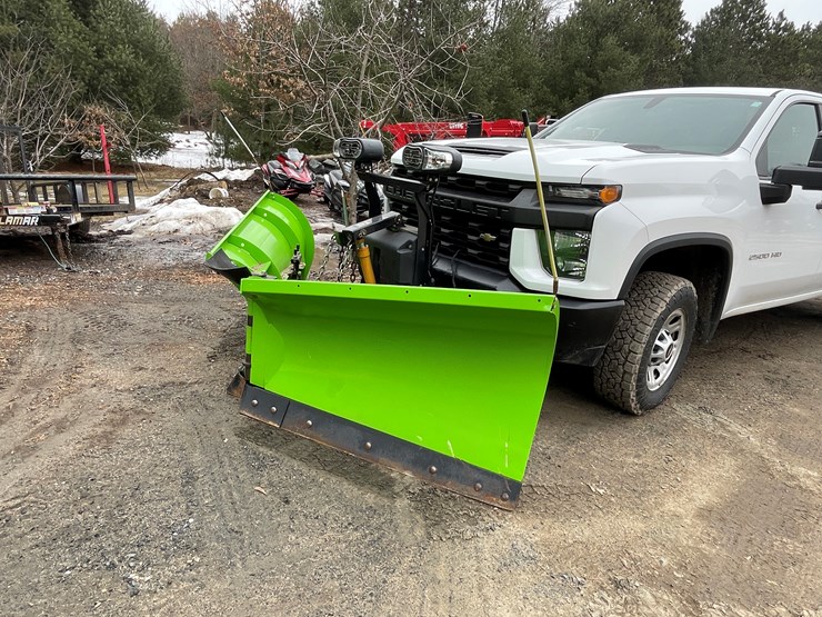 2020-chevrolet-2500hd-image-75