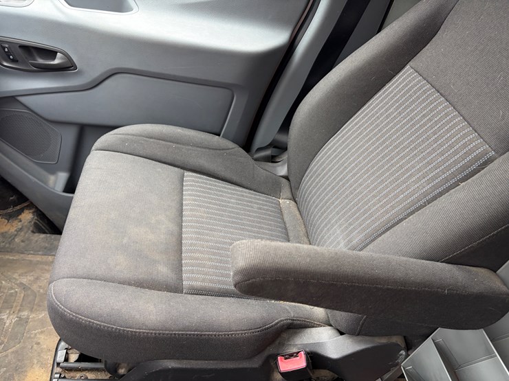 2015-ford-transit-image-20