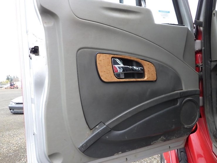 2016-international-prostar-image-40