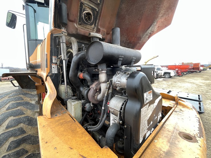 2008-case-621e-xr-image-12