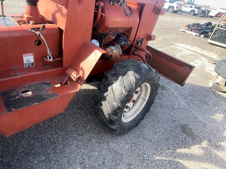 1975-ditch-witch-r40-image-16