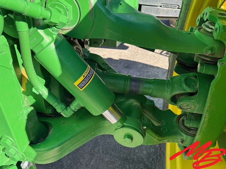 2023-john-deere-8r-340-image-4