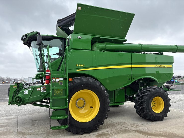 2023-john-deere-s780-image-7