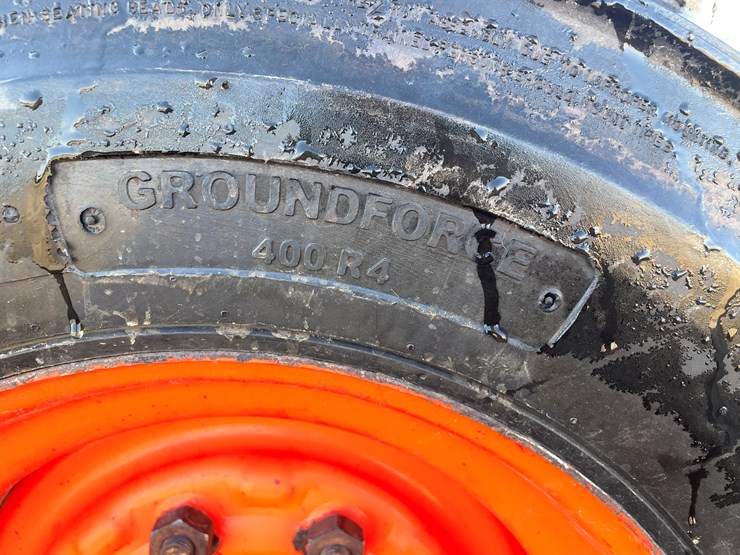 2008-bobcat-s330-image-22