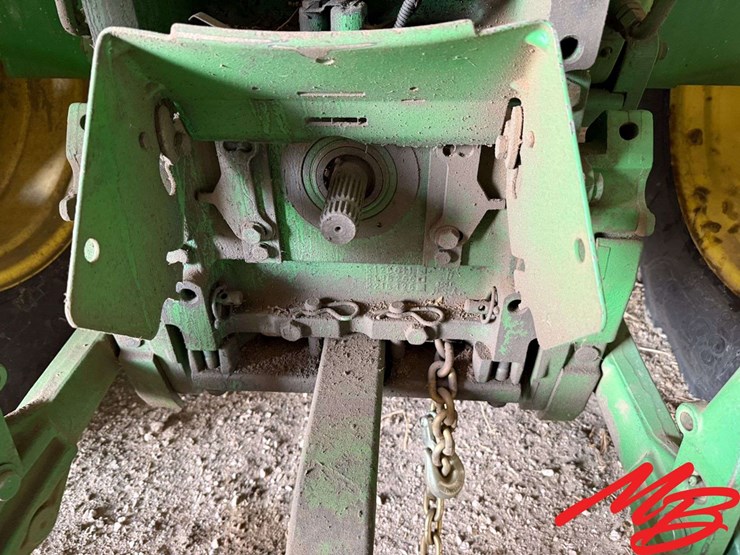 john-deere-7520-image-11