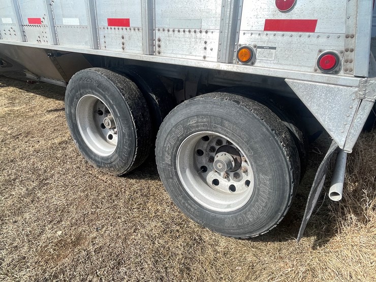 2000-cornhusker-hopper-image-21