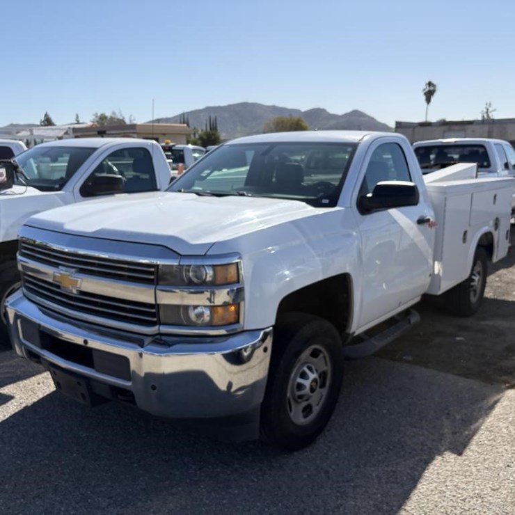 2016 CHEVROLET 2500