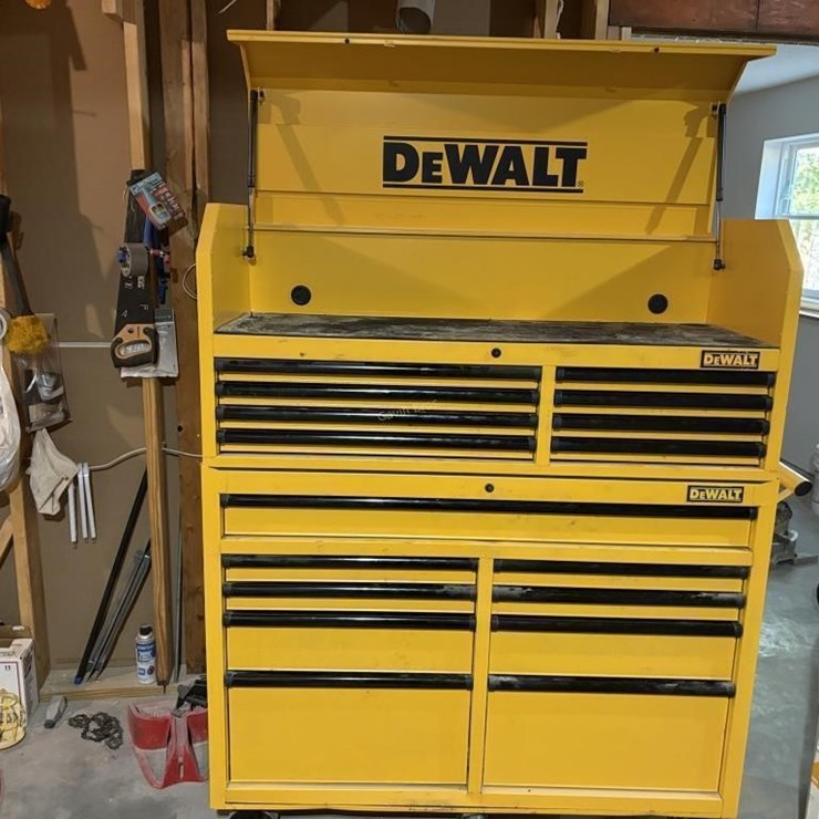 Dewalt Rolling Tool Chest