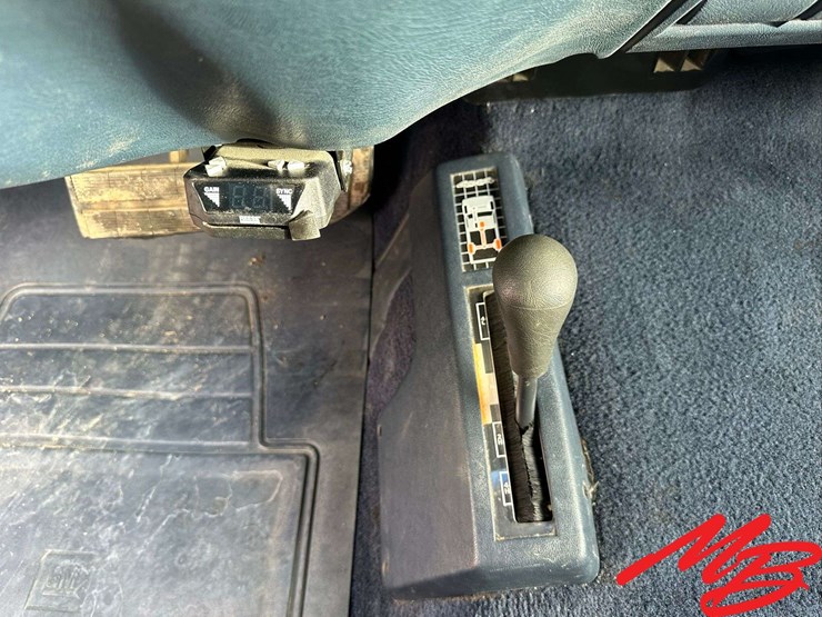 1997-gmc-3500-image-30