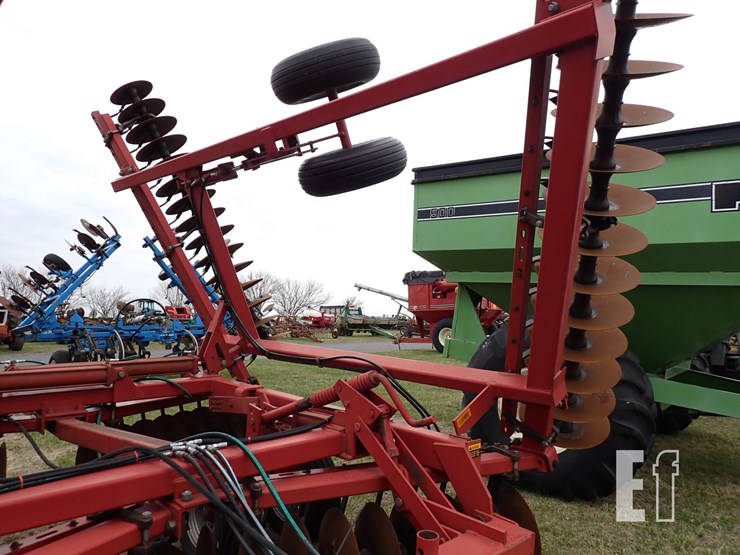 case-ih-3900-image-5