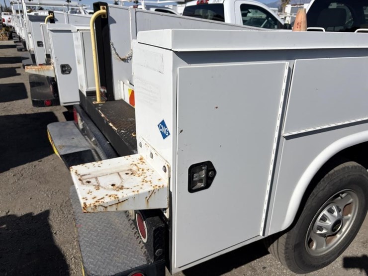 2015-chevrolet-2500-image-23