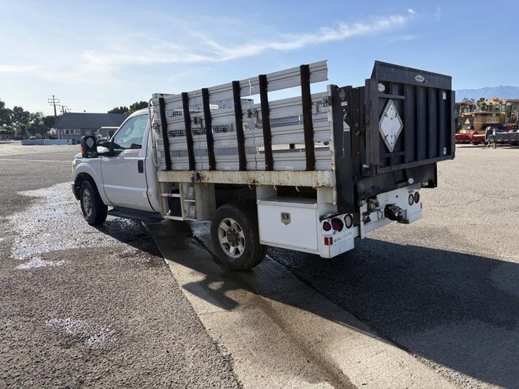 2016-ford-f250-xlt-image-4