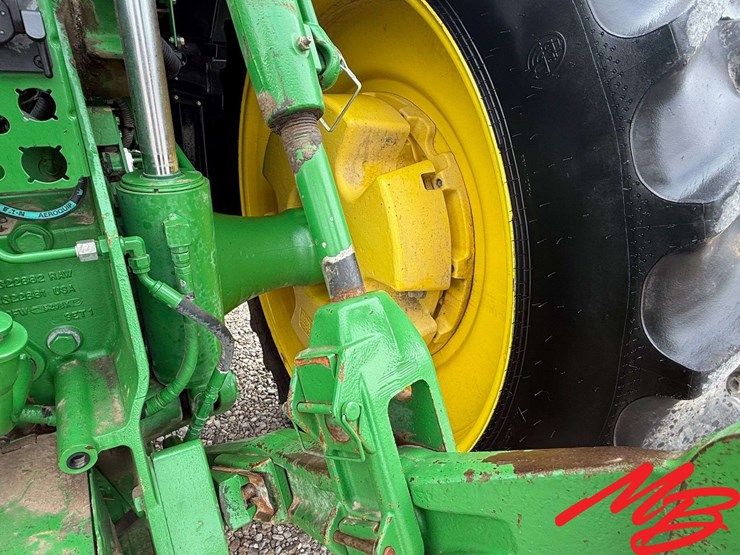 2013-john-deere-8285r-image-17