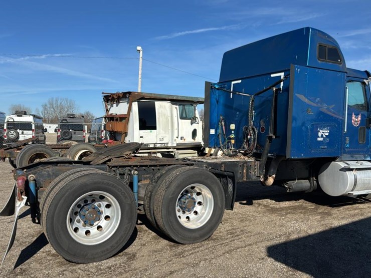 2000-international-9900-image-4