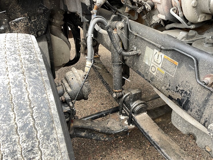 2019-peterbilt-579-image-75