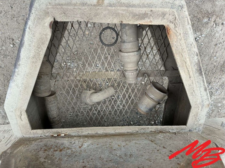 1994-ford-l-image-13