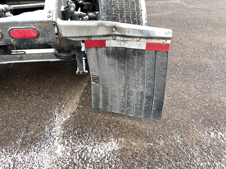 2019-peterbilt-579-image-19