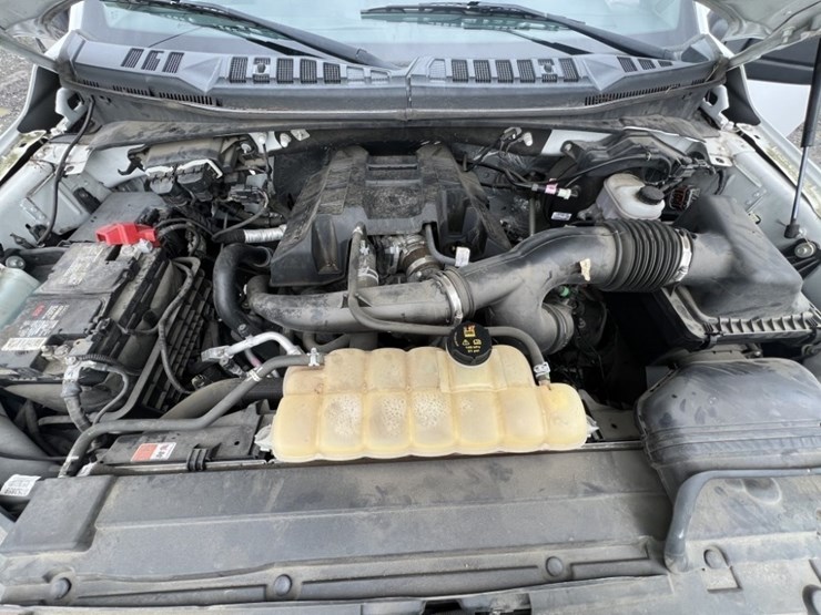 2016-ford-f150-image-13