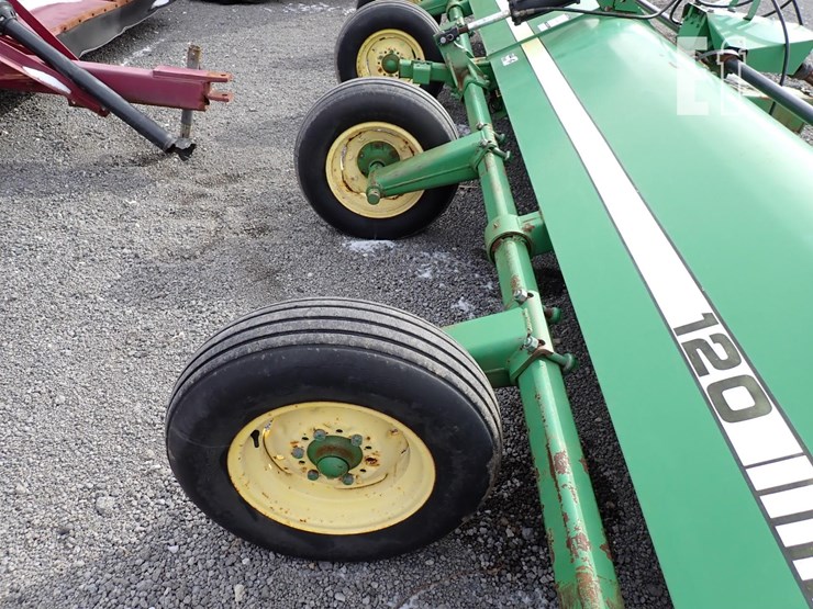 john-deere-120-image-4