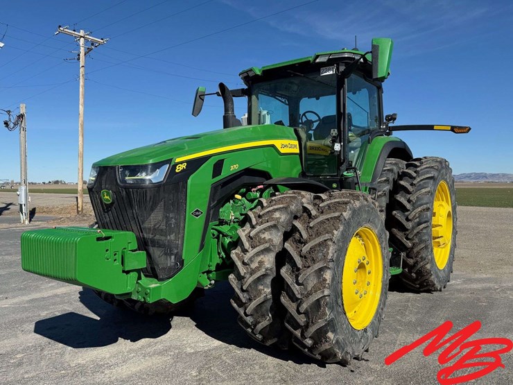 2023-john-deere-8r-370-image-1