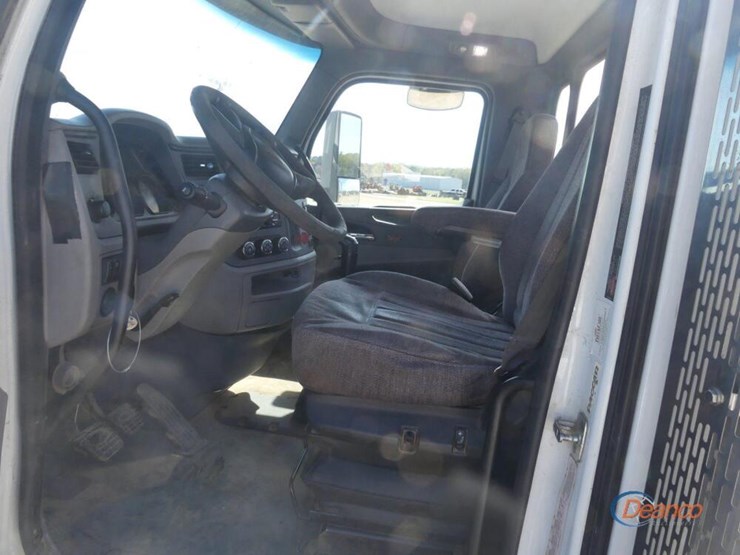 2016-peterbilt-579-image-14