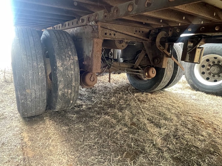 1999-utility-53'-image-47