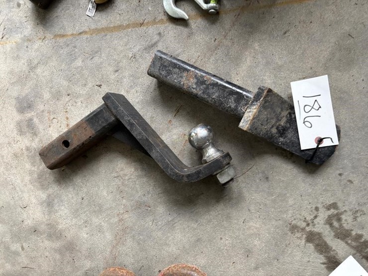 (2)-receiver-hitches-image-1