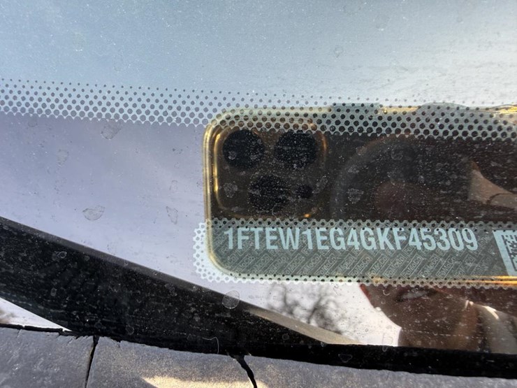 2016-ford-f150-xlt-image-27