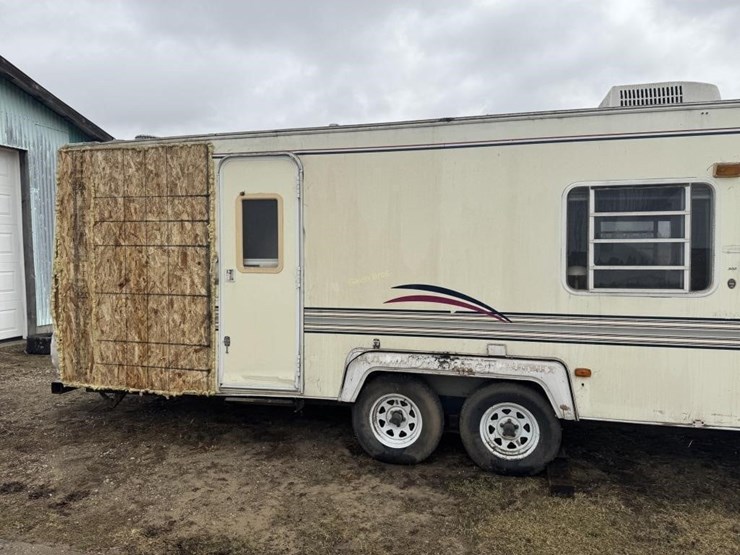 1998-dutchman-classic-gl-camper-image-3