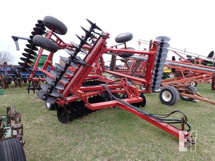 case-ih-3900-image-1