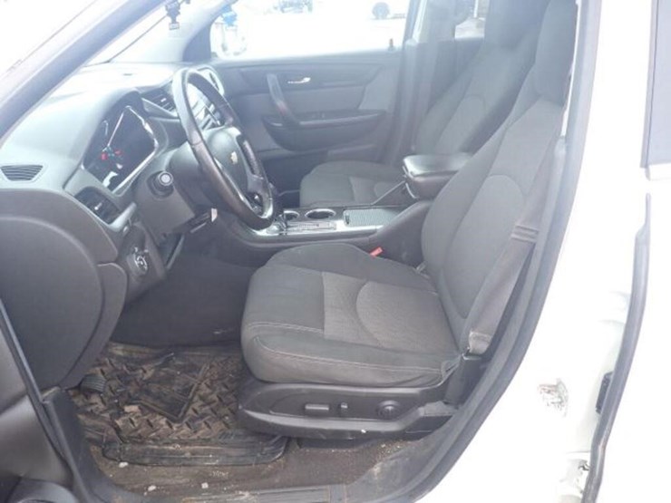 2015-chevrolet-traverse-image-14