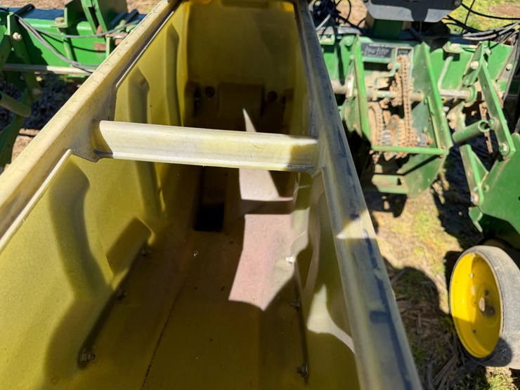 john-deere-7300-image-52