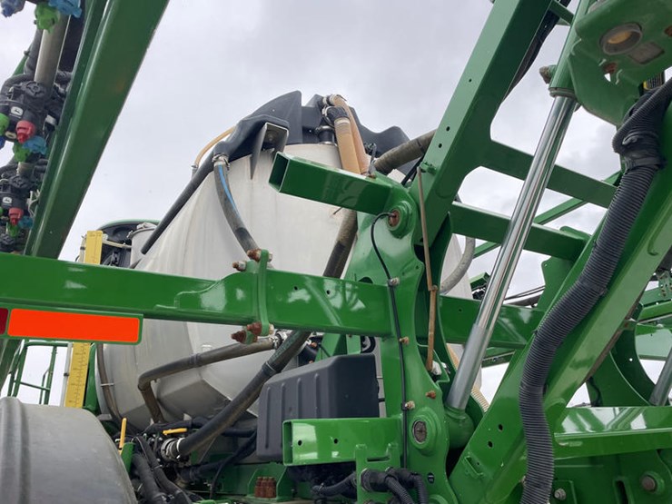 2018-john-deere-r4045-image-33