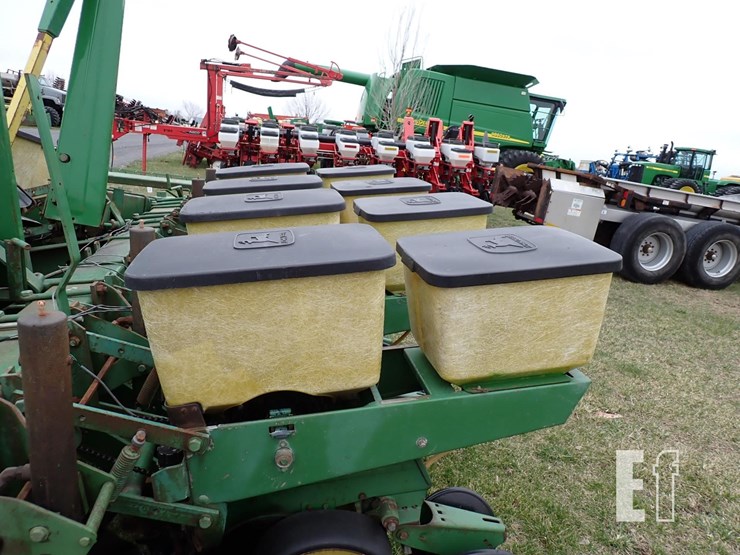 john-deere-7000-image-8