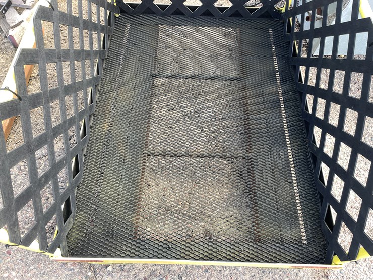 #2493-•-pallet-fork-man-basket-image-9