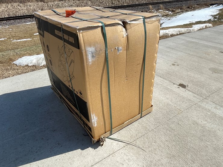 #2492-•-ats-powered-massaging-chair-image-3