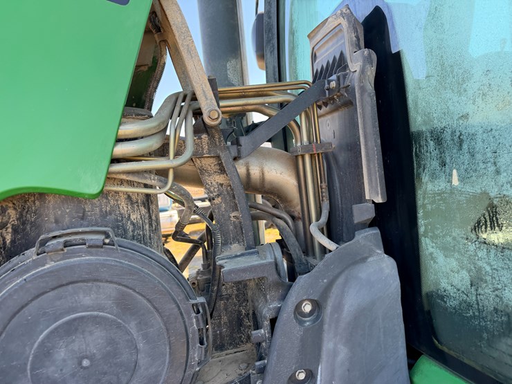 2010-john-deere-8270r-image-46