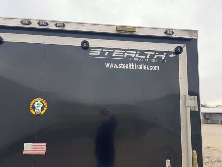 2016-stealth-viper-24'-enclosed-trailer-image-25