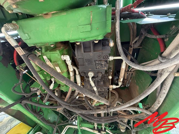 2011-john-deere-r450-image-17