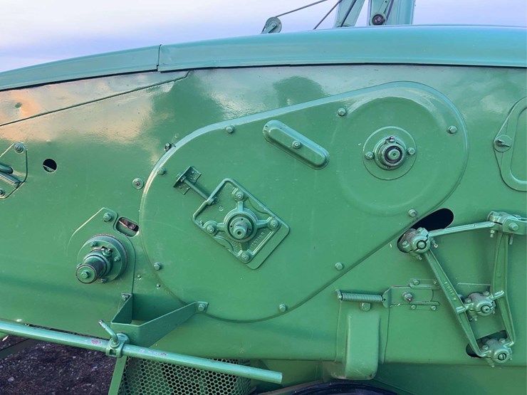 john-deere-no.-12a-pull-type-combine-image-55