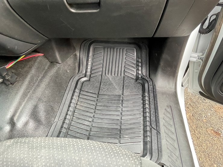 2020-chevrolet-2500hd-image-44